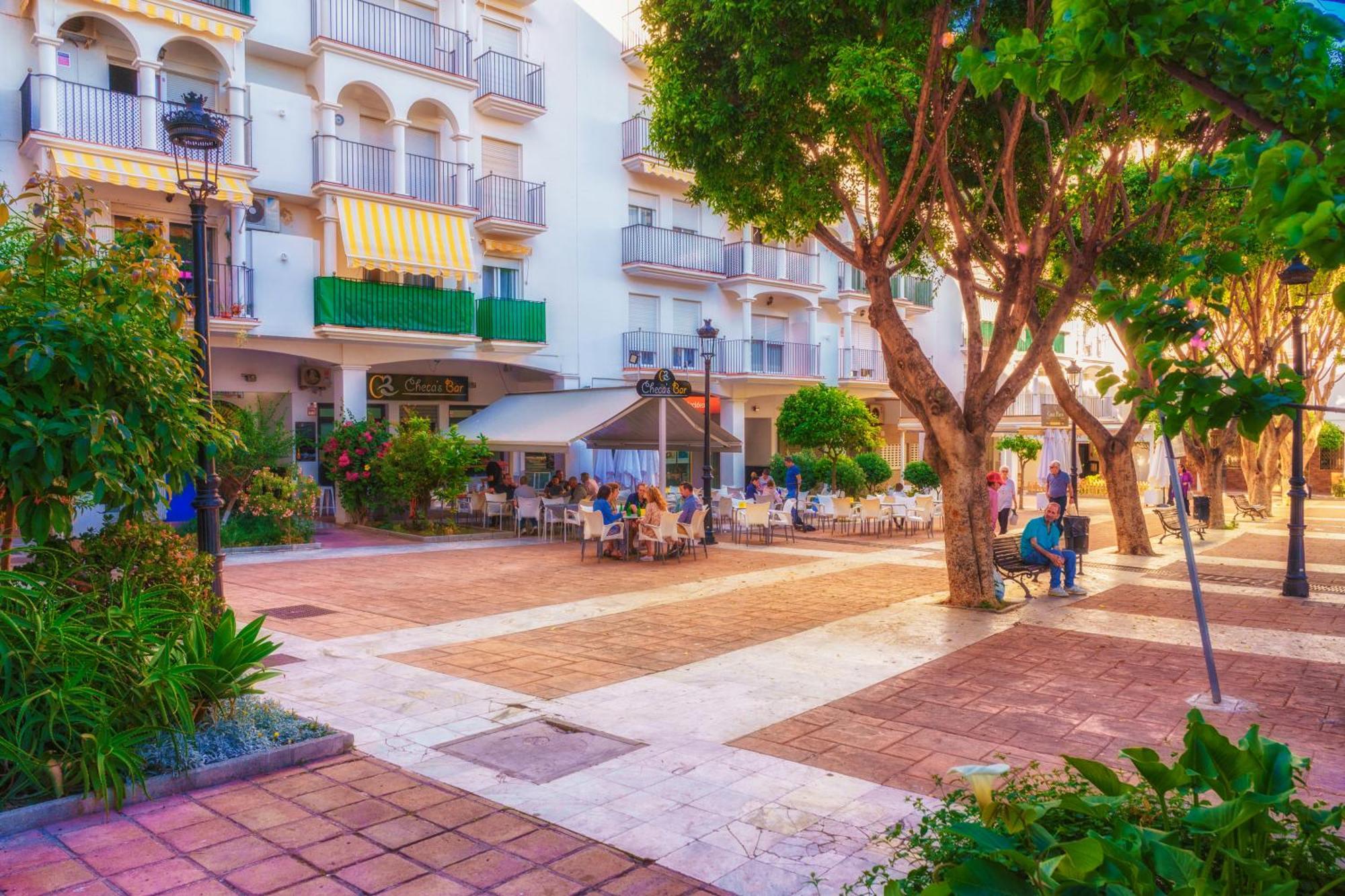 Casa Catalina Beach And Golf Apartment Estepona Exterior photo